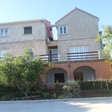 Apartments Sunce Лумбарда Екстер'єр фото