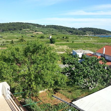 Apartments Sunce Лумбарда Екстер'єр фото