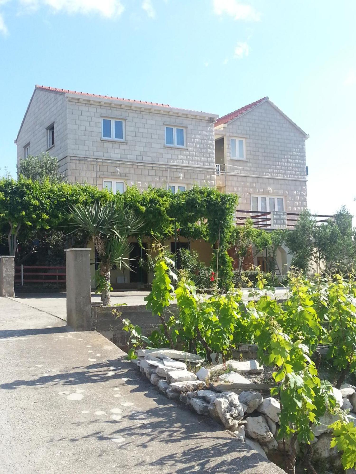 Apartments Sunce Лумбарда Екстер'єр фото