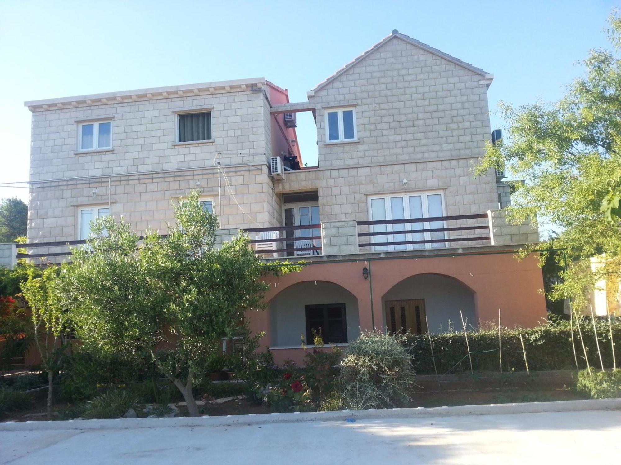 Apartments Sunce Лумбарда Екстер'єр фото