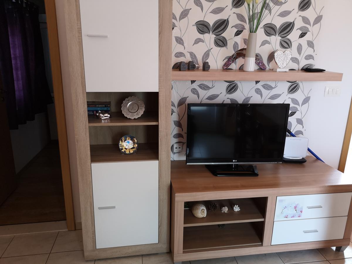 Apartments Sunce Лумбарда Екстер'єр фото