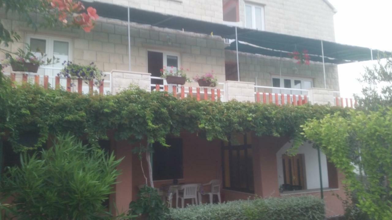 Apartments Sunce Лумбарда Екстер'єр фото
